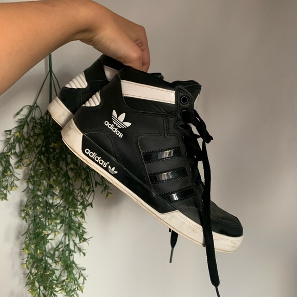 adidas black and white High Tops in a size 5 1/5US - Picture 3 of 6